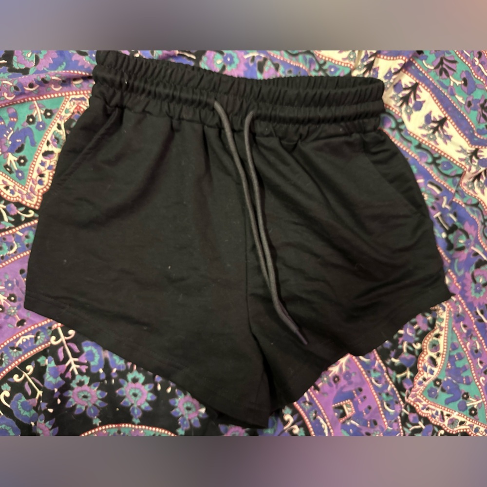 Trendy Queen NWT jogger Style Short